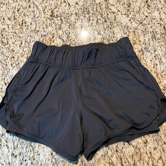 lululemon strides ahead shorts